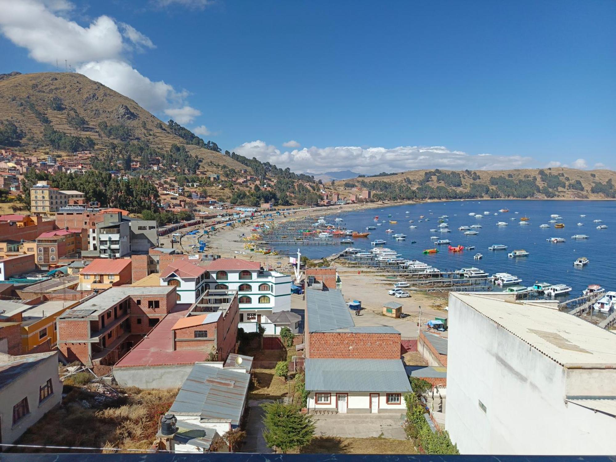 Estrella Del Lago Copacabana  Ngoại thất bức ảnh